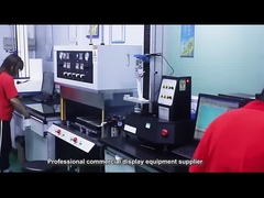 Papan tulis layar sentuh interaktif dipasang di dinding